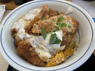 「かつや」でカツ丼
