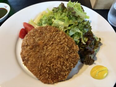 今日のお昼は「洋食 元」で