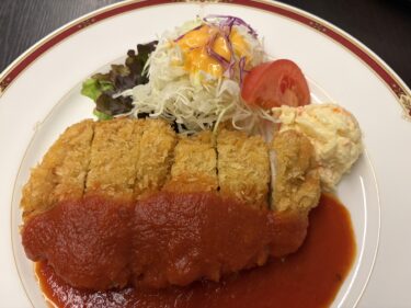 今日のお昼は御影公会堂食堂で